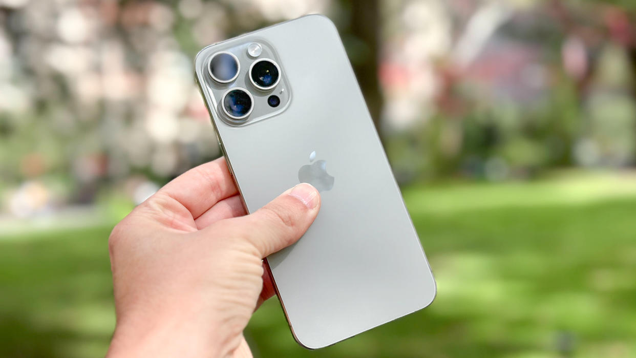 iPhone 15 Promax cũ sẽ được Apple hỗ trợ cập nhật iOS